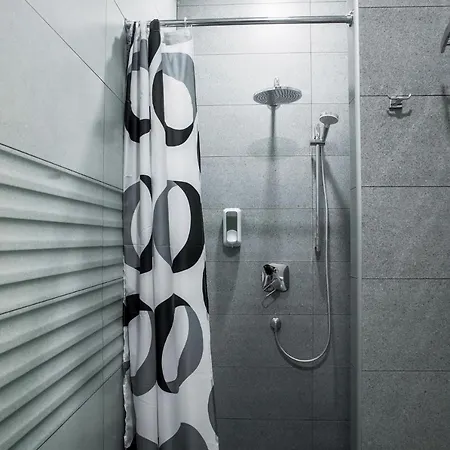 Mini Hotel Barvy Lvova On Hnatyuka St. Екстер'єр фото