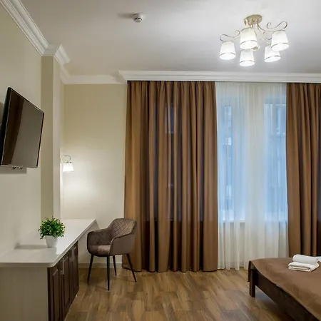 Mini Hotel Barvy Lvova On Hnatyuka St. Екстер'єр фото