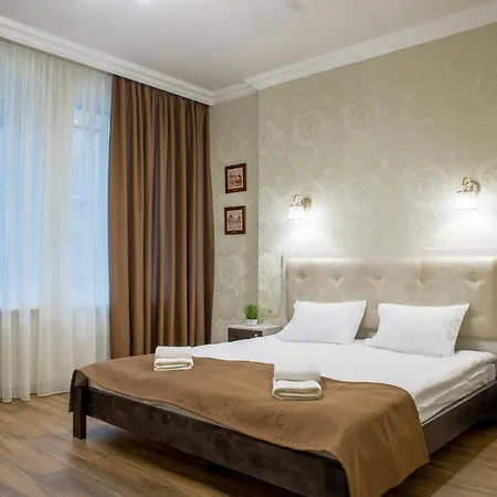 Mini Hotel Barvy Lvova On Hnatyuka St. Екстер'єр фото