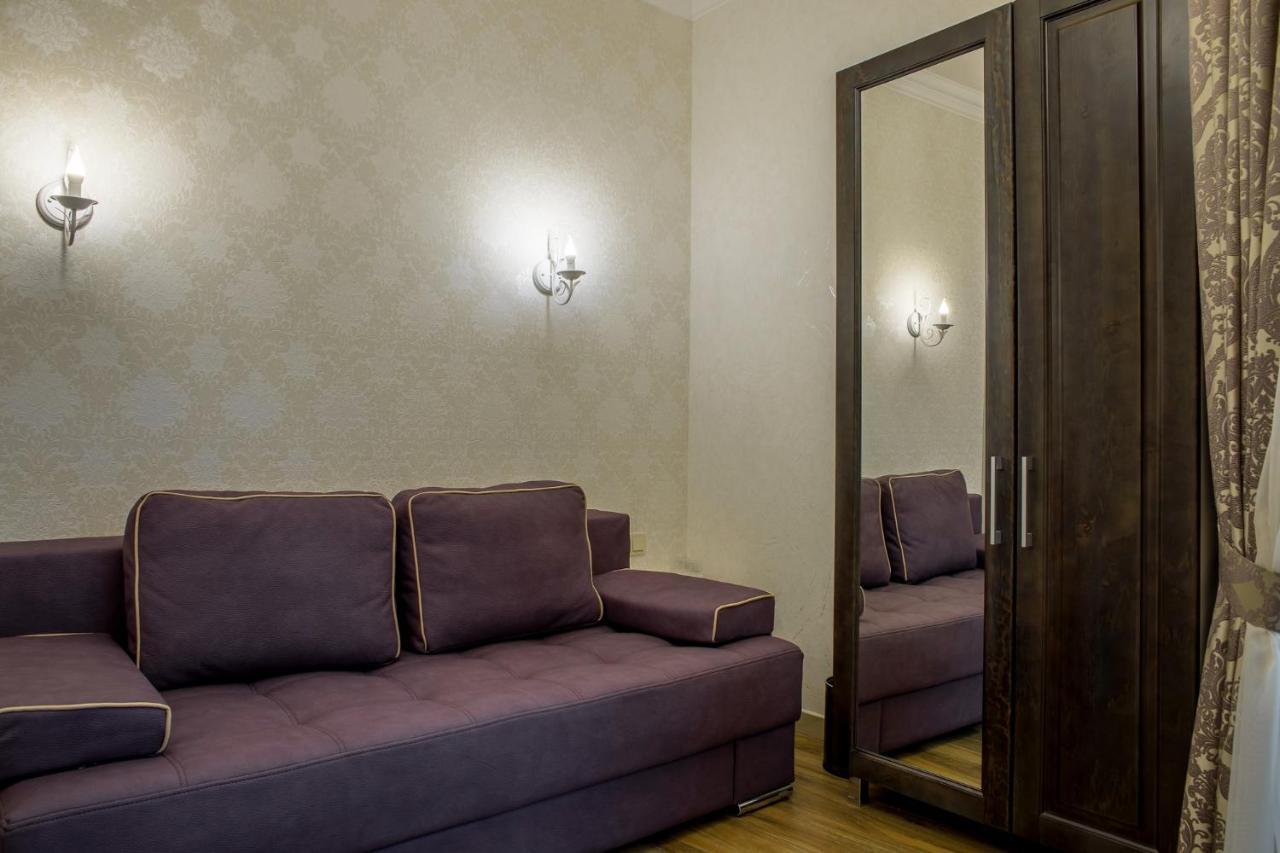Mini Barvy Lvova On Hnatyuka St. Hotel apartamentowy