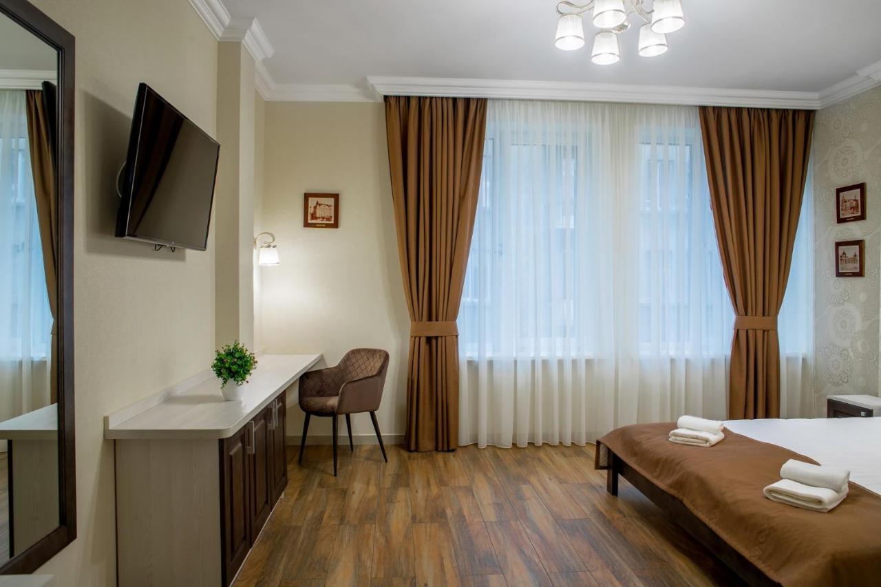 Mini Barvy Lvova On Hnatyuka St. Aparthotel *