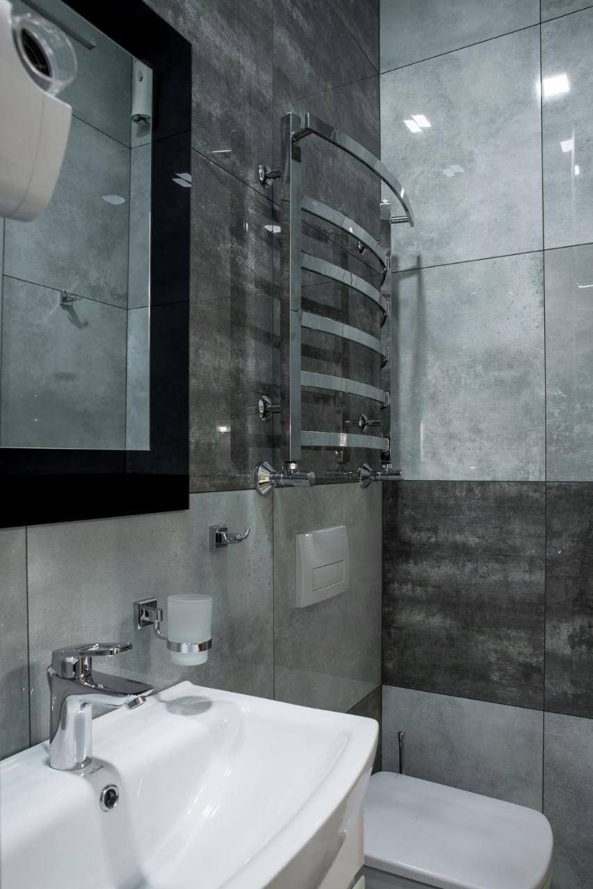 Hotel apartamentowy Mini Barvy Lvova On Hnatyuka St. *