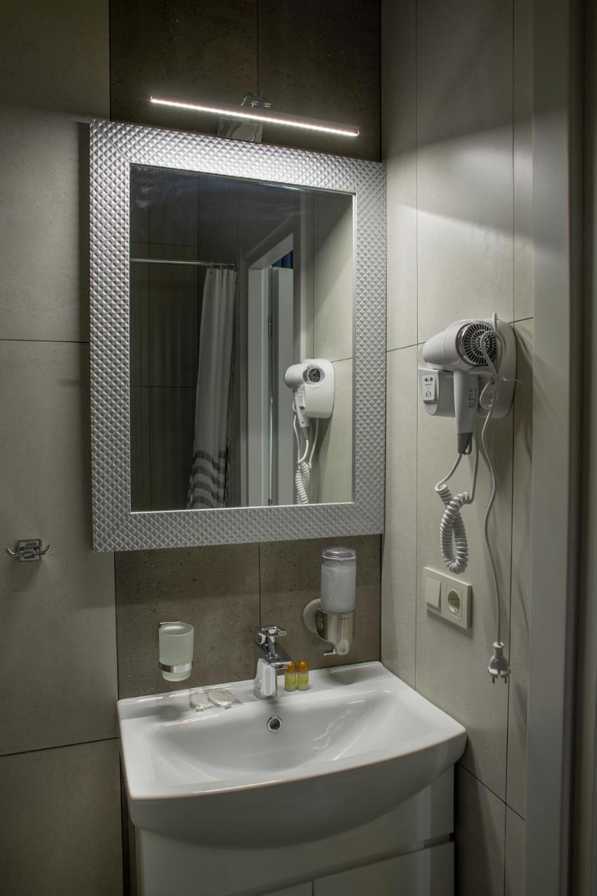 Hotel apartamentowy Mini Barvy Lvova On Hnatyuka St. *